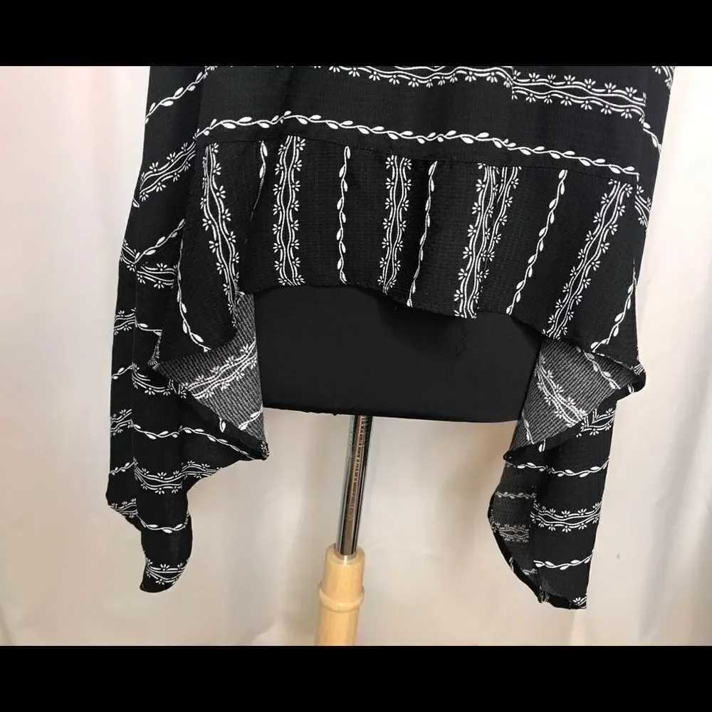 143 Story by Line Up Ruffle Shark Bite Tank Top S